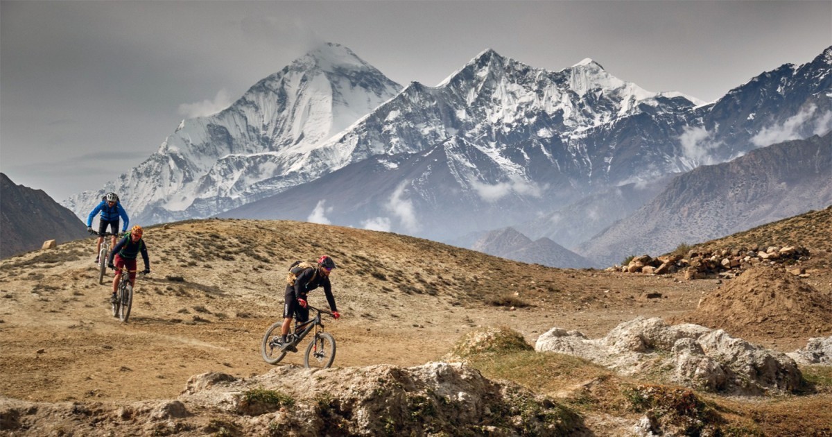 Annapurna Circuit with Upper Mustang Mountain Biking