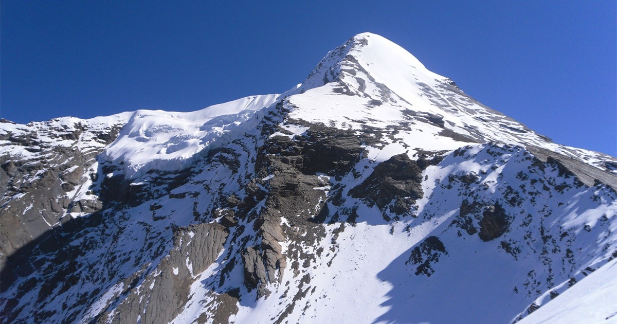 Pisang Peak Climbing